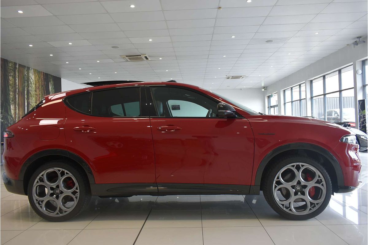 2023 Alfa Romeo Tonale Veloce Plug-In Hybrid