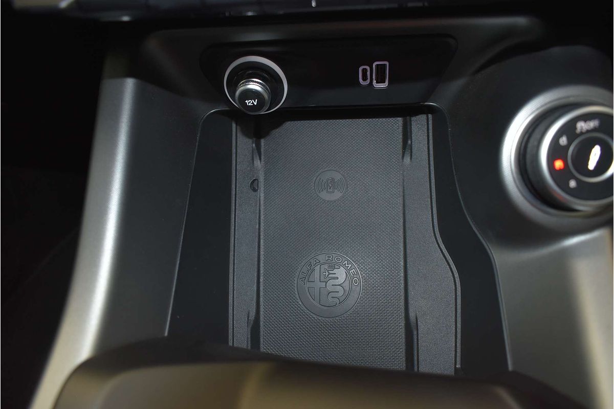 2023 Alfa Romeo Tonale Veloce Plug-In Hybrid