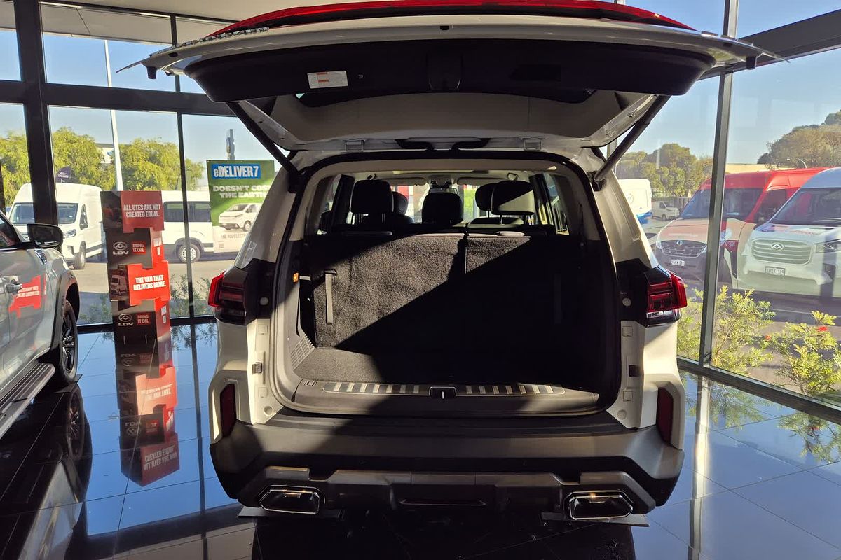 2025 LDV D90 Executive SV9A
