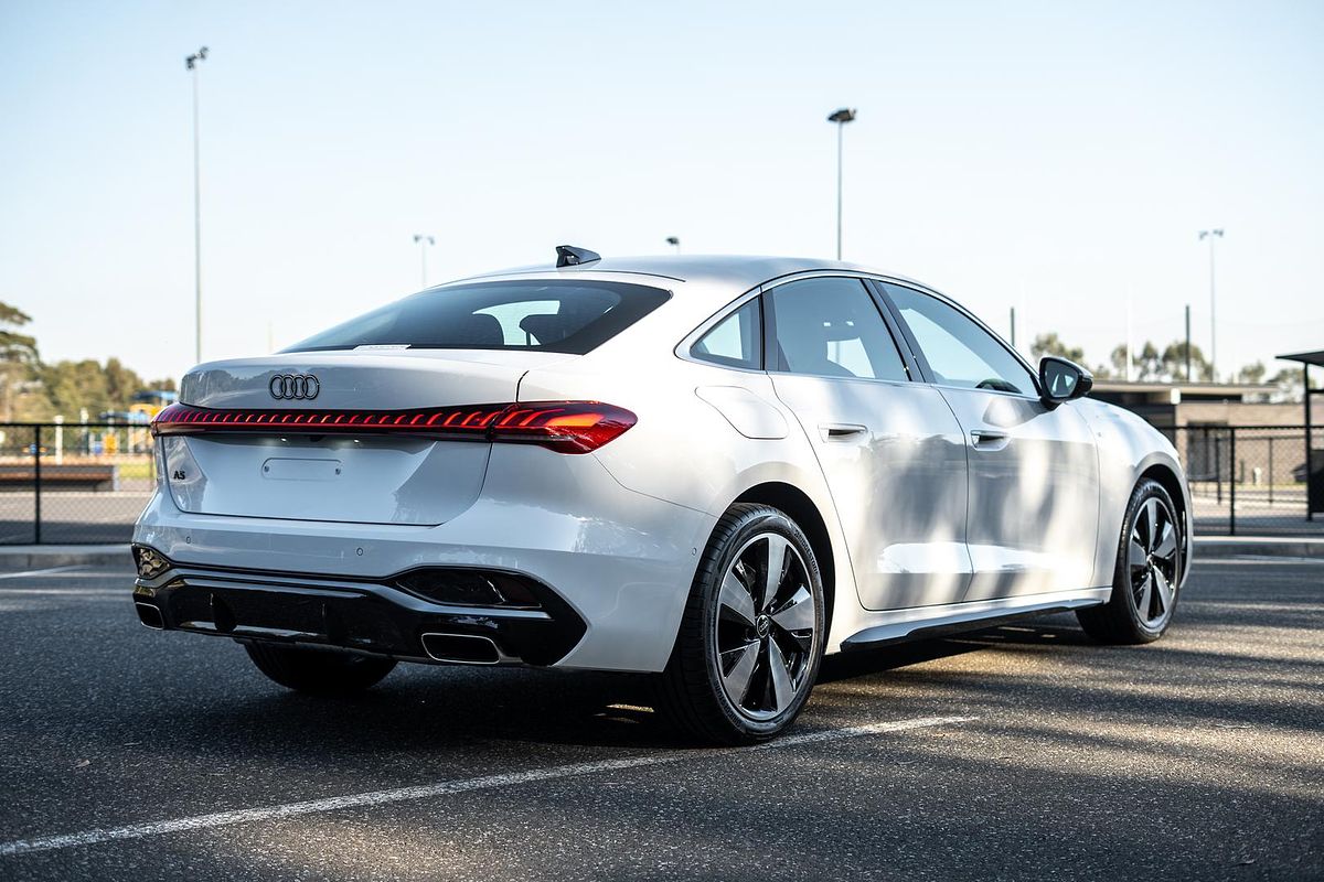 2025 Audi A5 TFSI 150kW S line B10