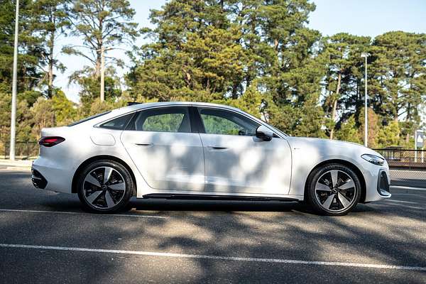 2025 Audi A5 TFSI 150kW S line B10