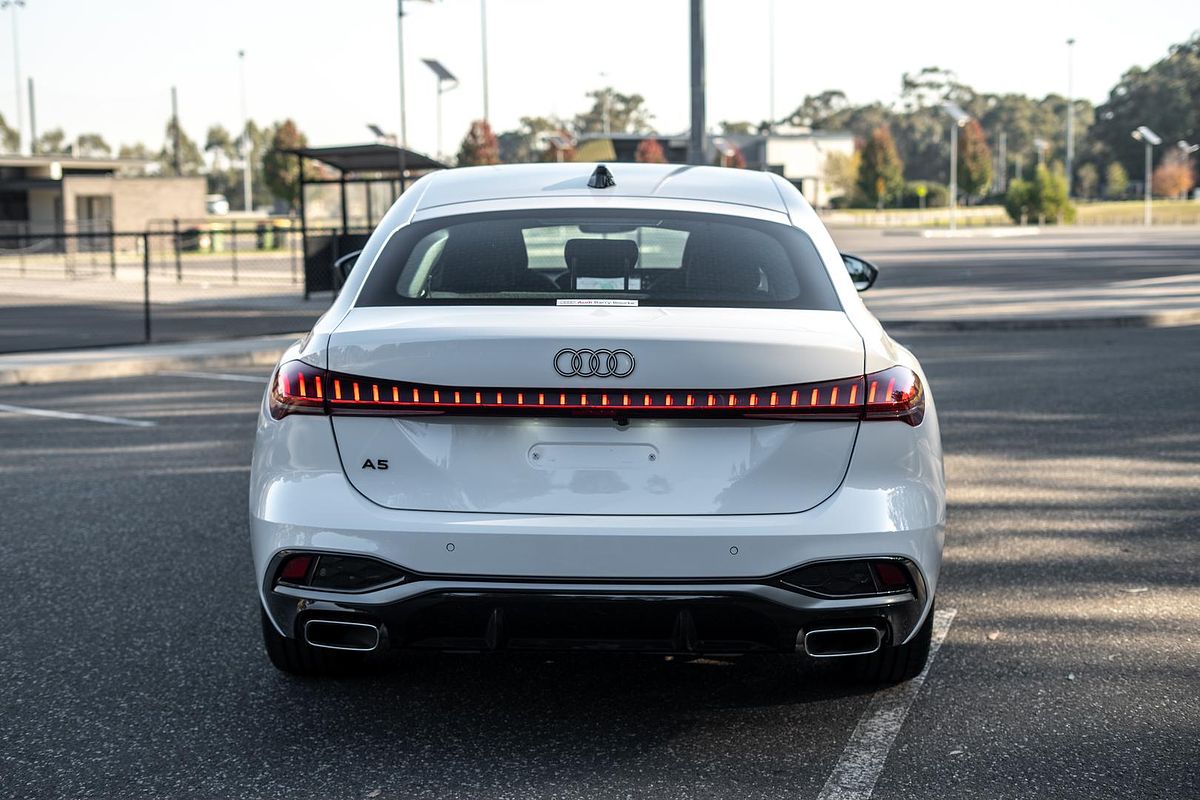 2025 Audi A5 TFSI 150kW S line B10