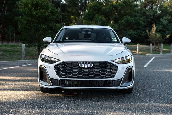 2025 Audi A5 TFSI 150kW S line B10