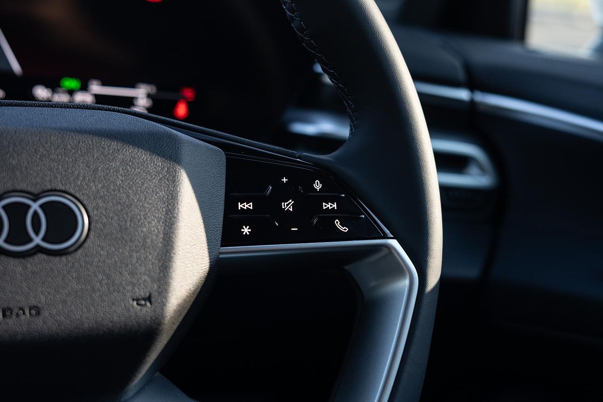 2025 Audi A5 TFSI 150kW S line B10