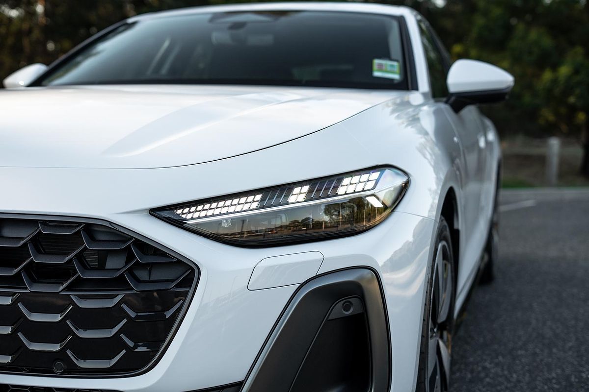 2025 Audi A5 TFSI 150kW S line B10