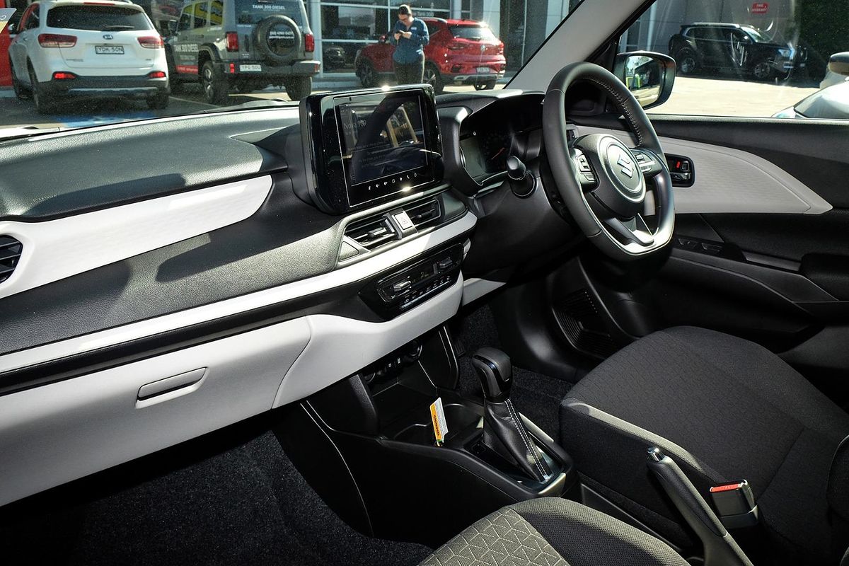 2024 Suzuki Swift Hybrid Plus UZ