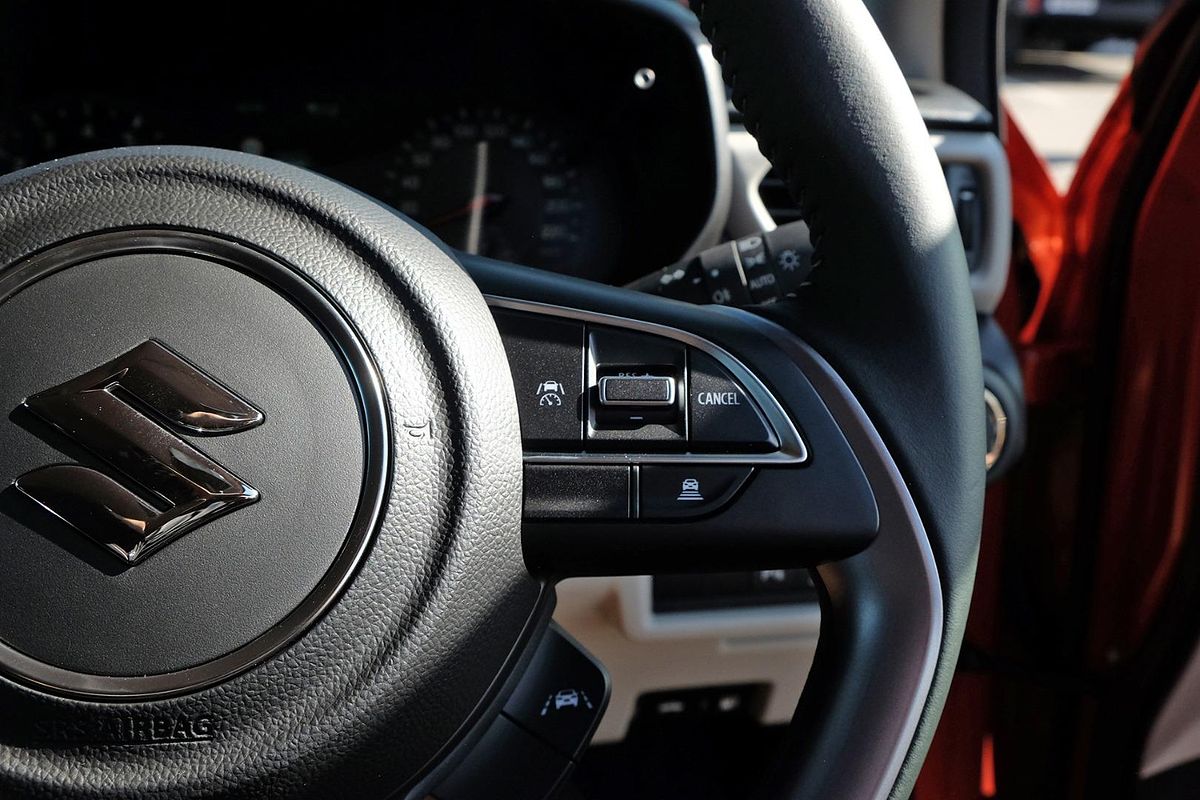 2024 Suzuki Swift Hybrid Plus UZ