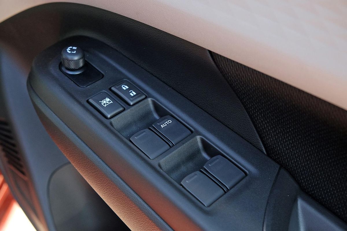 2024 Suzuki Swift Hybrid Plus UZ