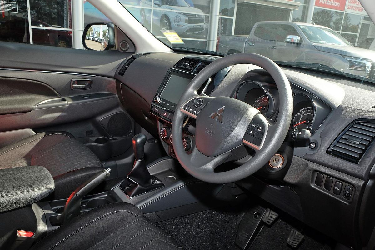 2025 Mitsubishi ASX GS XD
