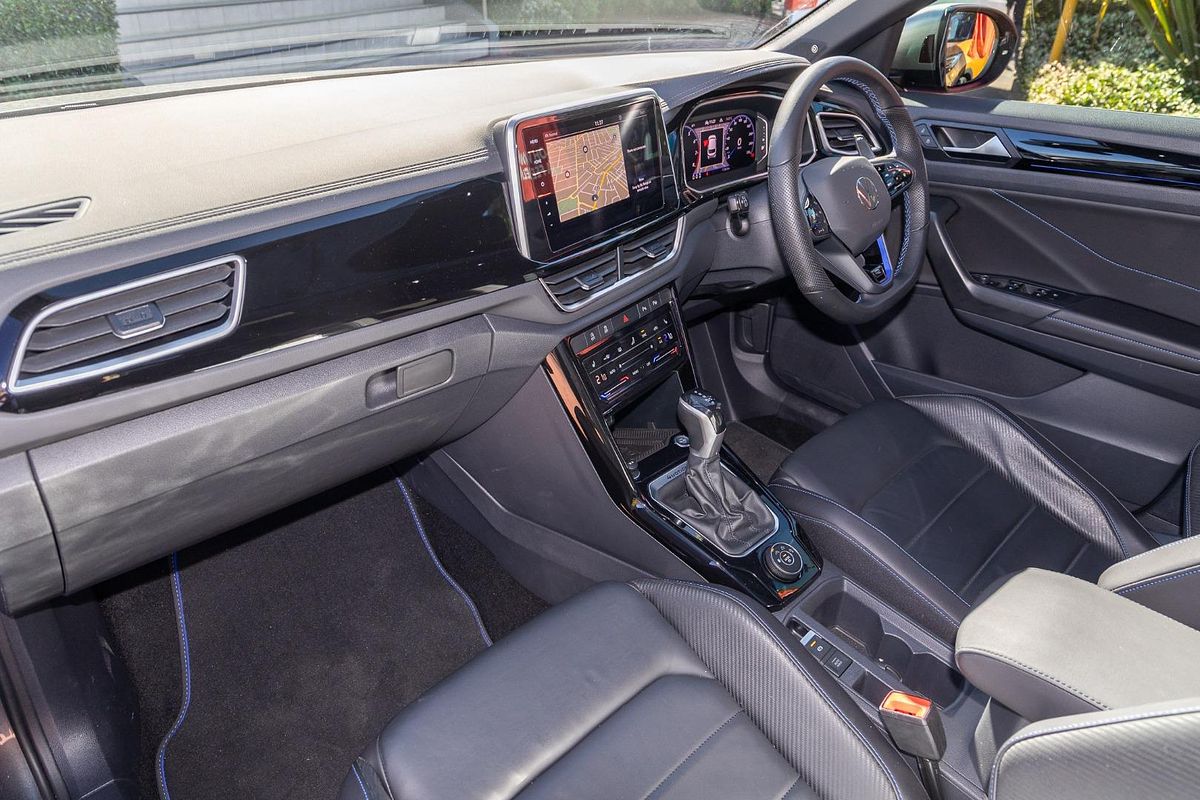 2023 Volkswagen T-Roc R D11