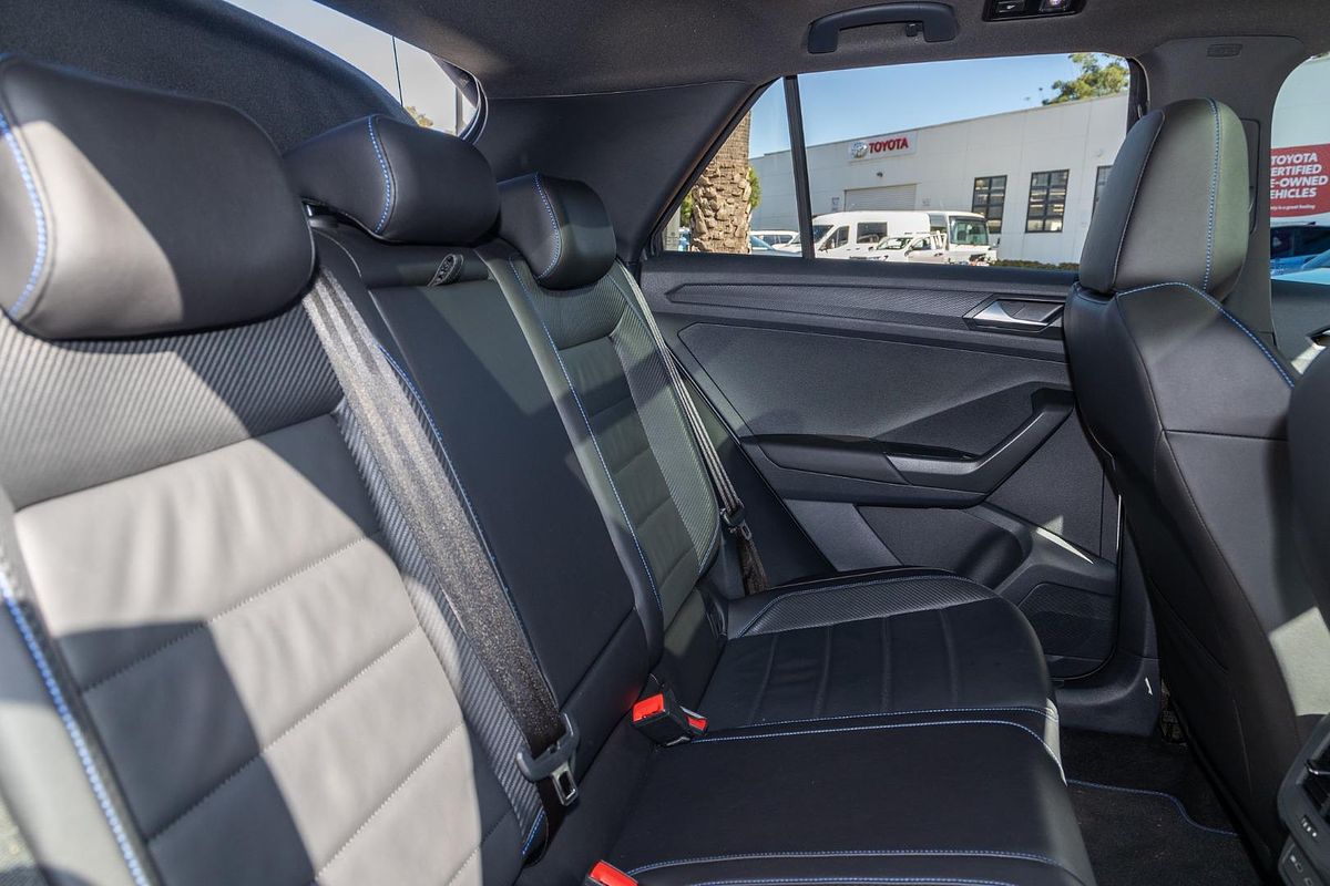 2023 Volkswagen T-Roc R D11