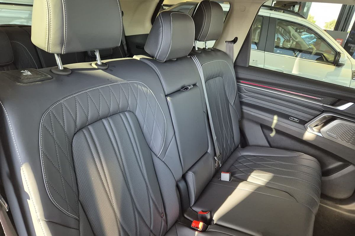 2025 LDV D90 Executive SV9A