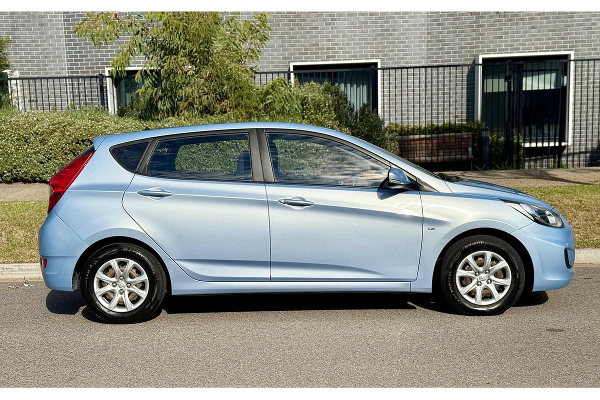 2012 Hyundai Accent Active RB