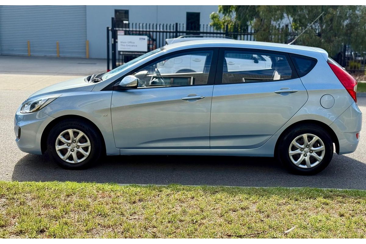 2012 Hyundai Accent Active RB