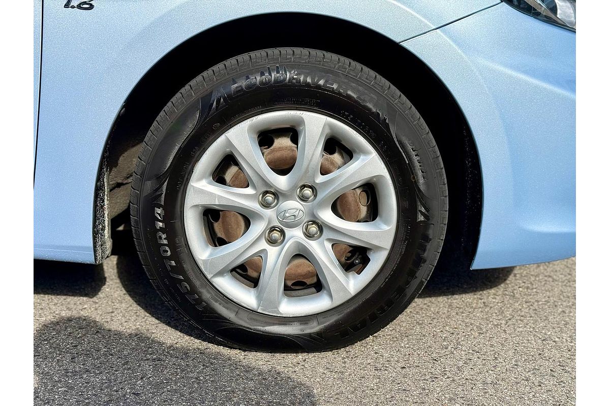 2012 Hyundai Accent Active RB