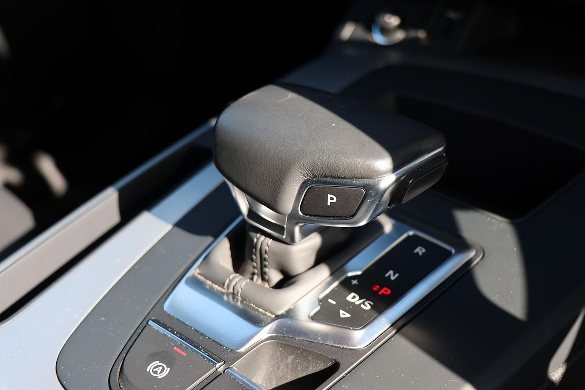 2022 Audi Q5 45 TFSI FY