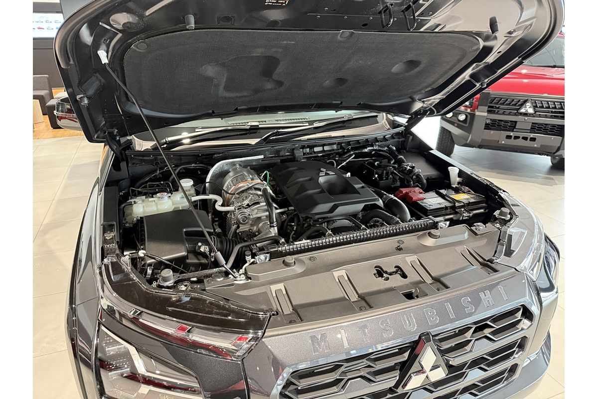 2025 Mitsubishi Triton GSR MV 4X4