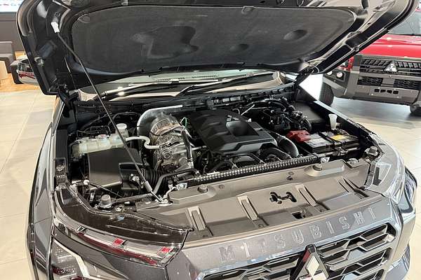 2025 Mitsubishi Triton GSR MV 4X4