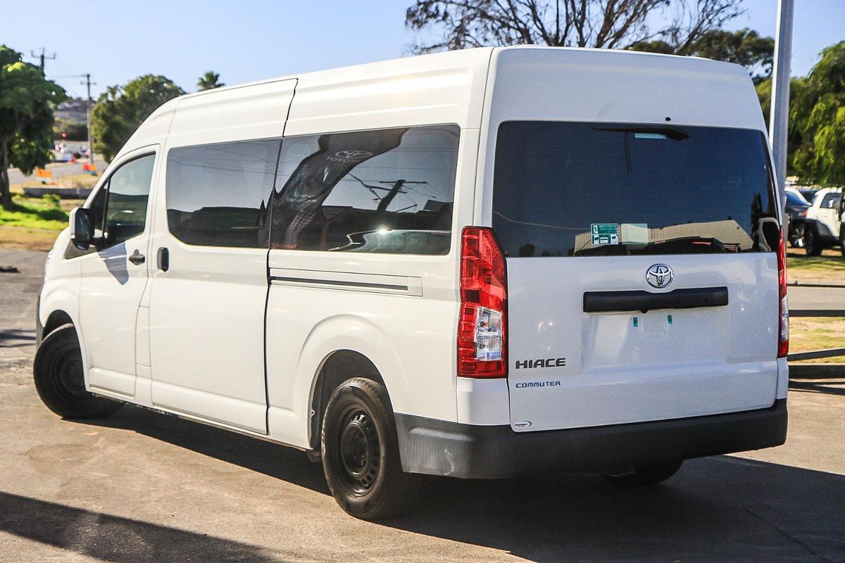 2021 Toyota Hiace Commuter GDH322R