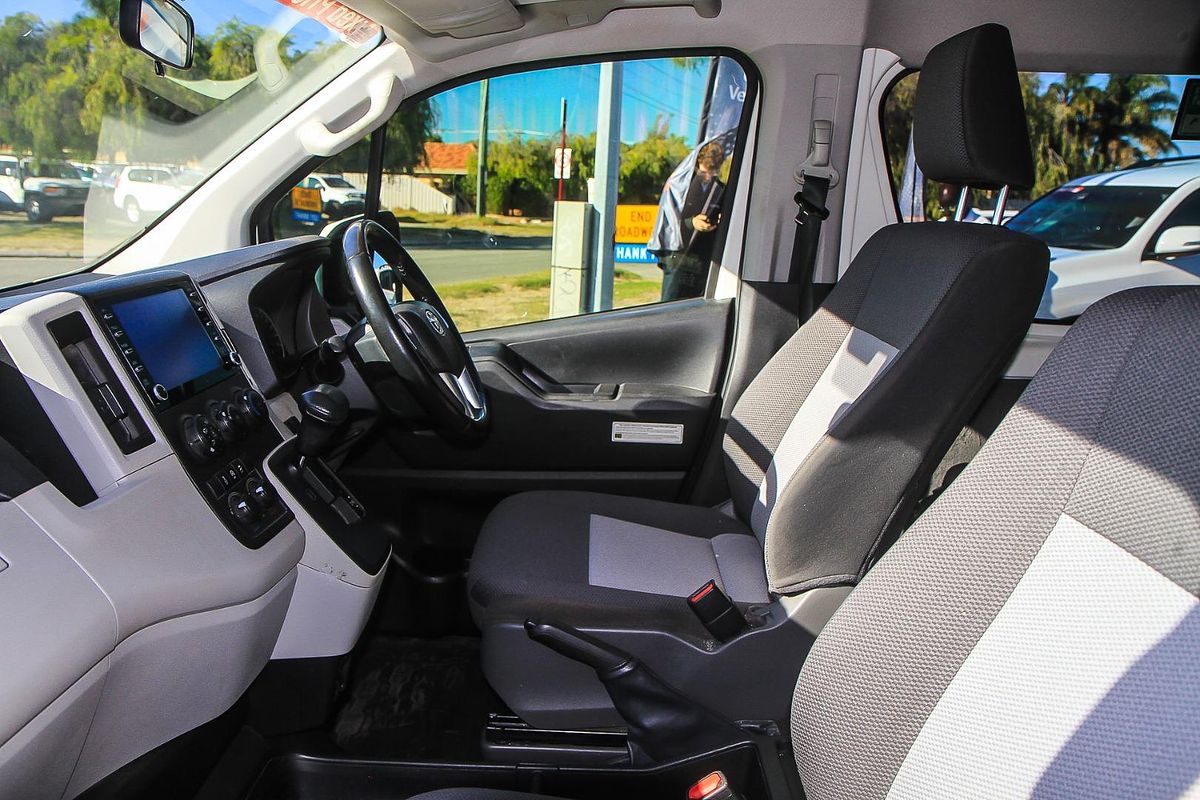 2021 Toyota Hiace Commuter GDH322R