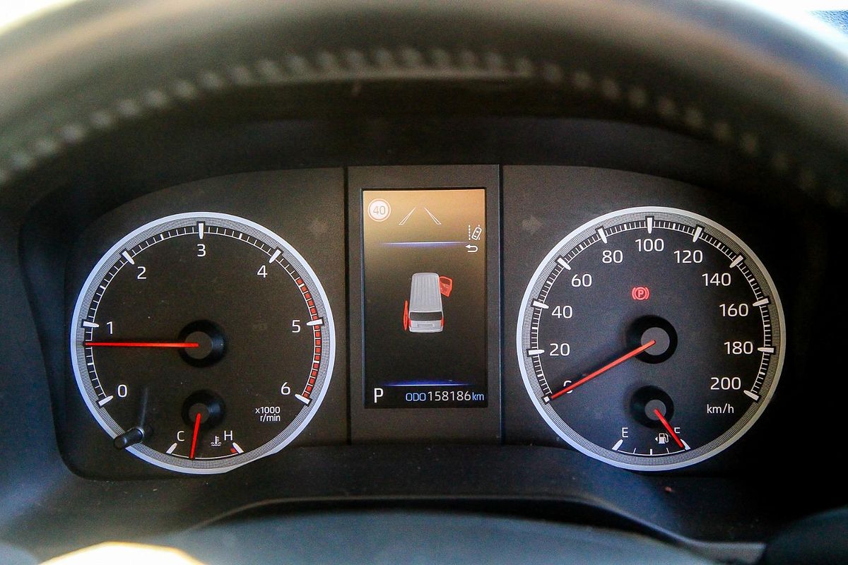 2021 Toyota Hiace Commuter GDH322R