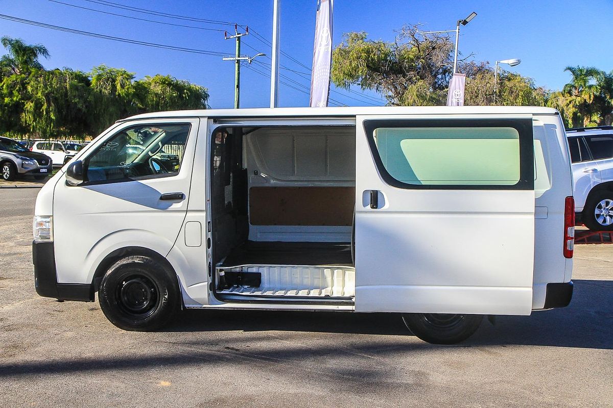 2015 Toyota Hiace KDH201R LWB