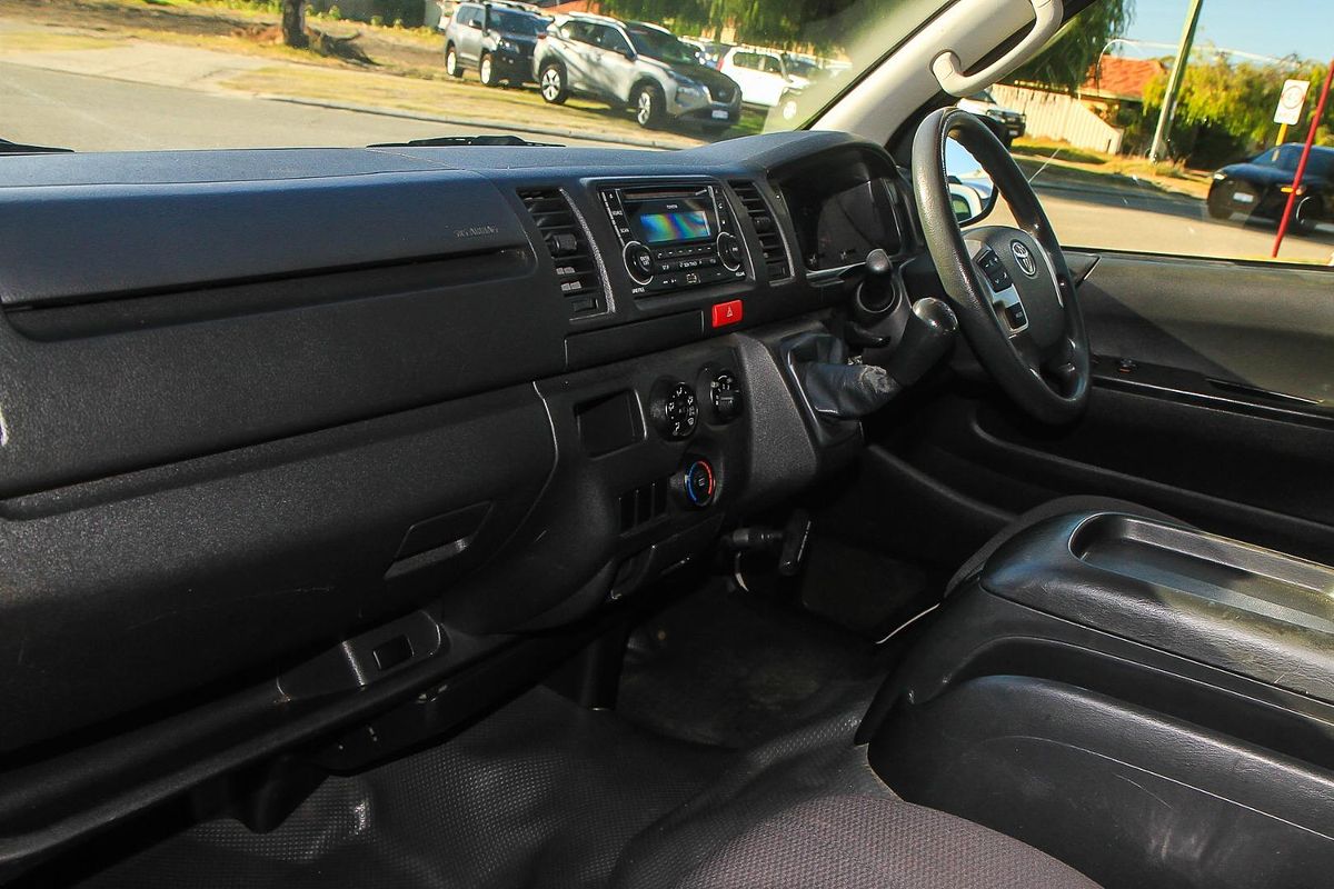 2015 Toyota Hiace KDH201R LWB