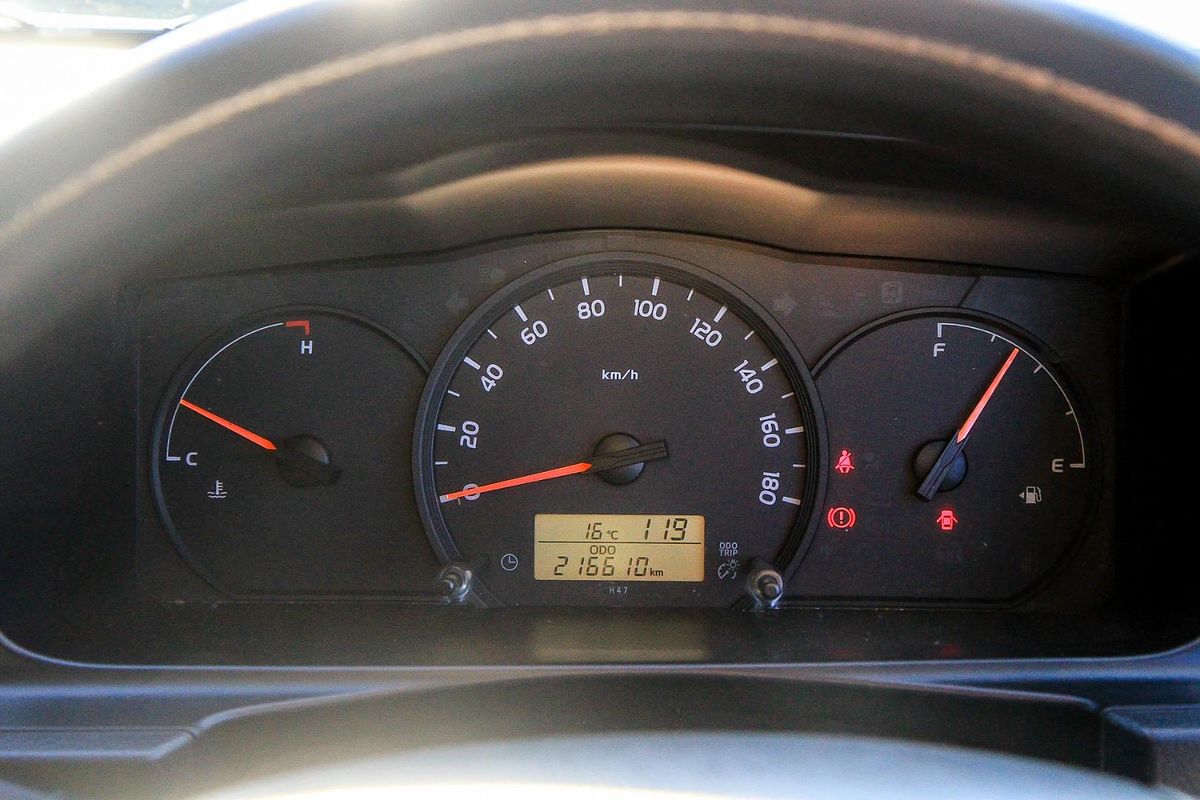 2015 Toyota Hiace KDH201R LWB