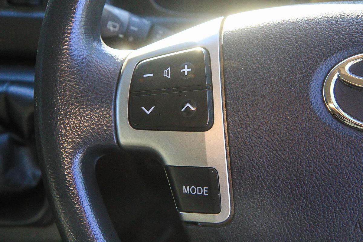 2015 Toyota Hiace KDH201R LWB