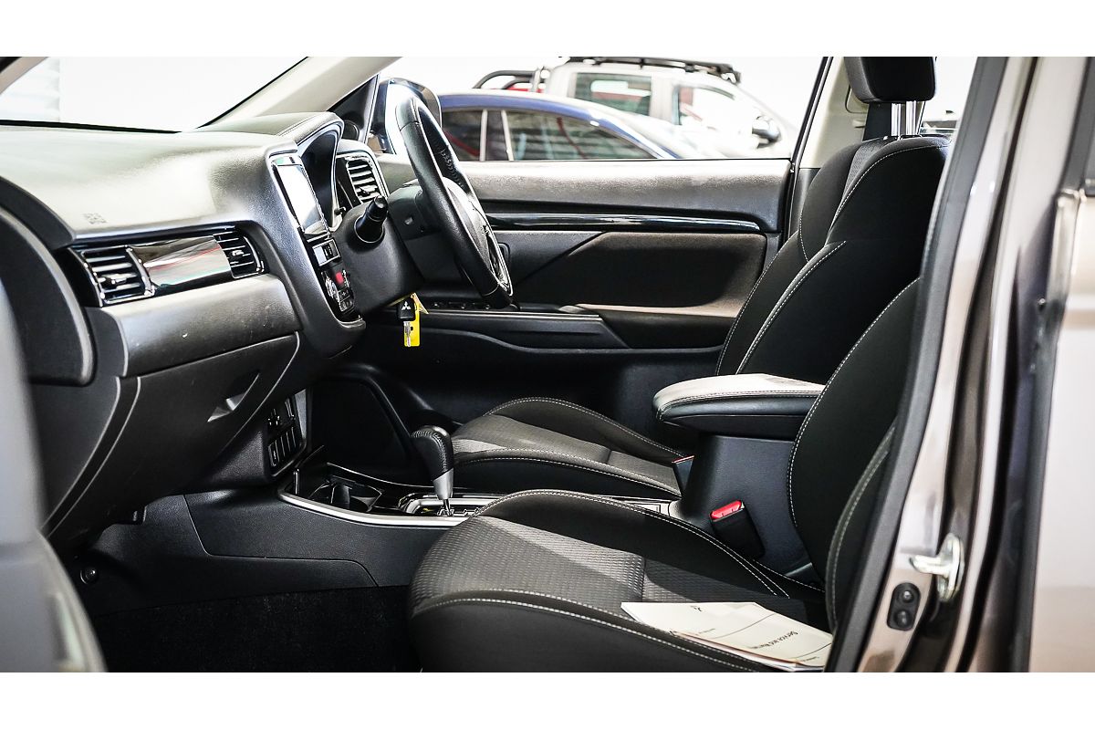 2019 Mitsubishi Outlander ES ZL