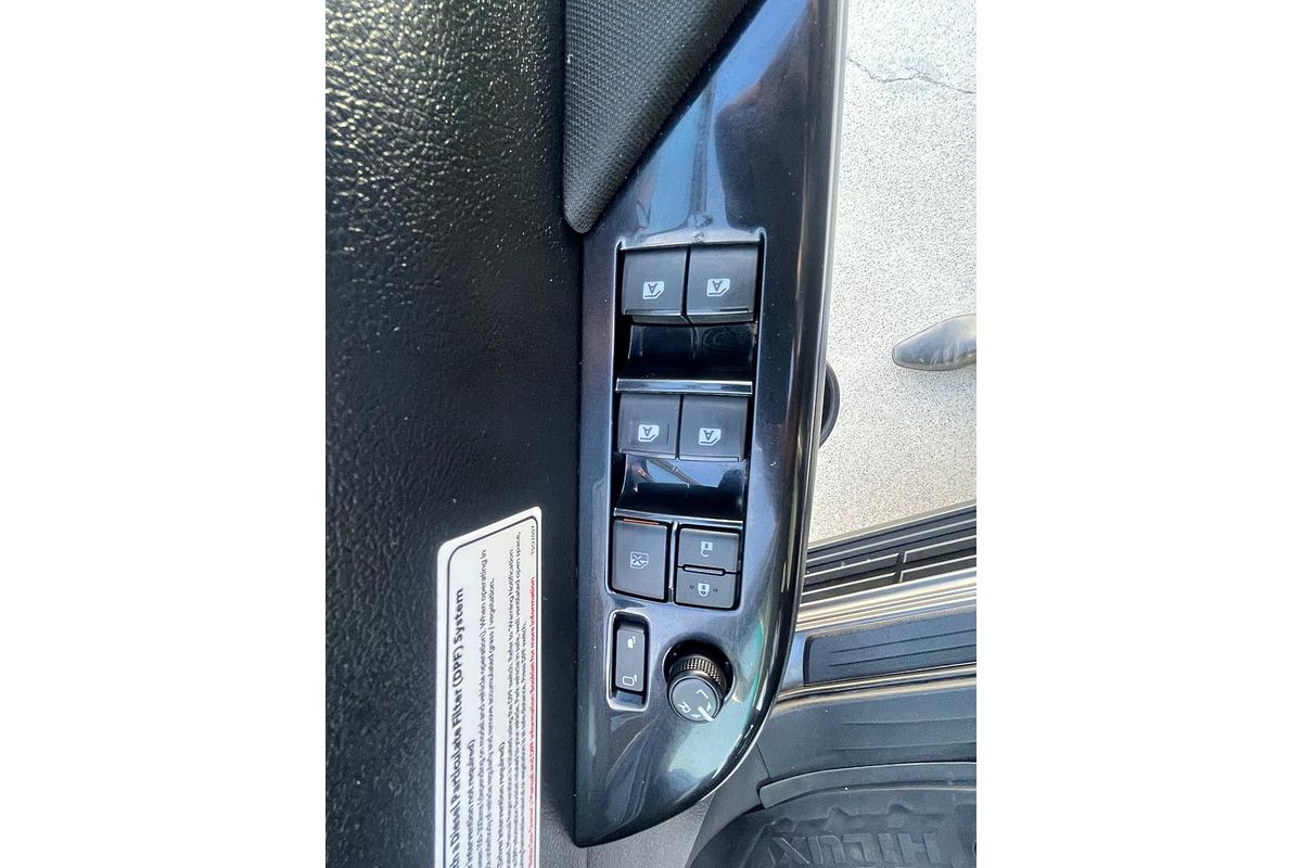 2021 Toyota Hilux SR5 GUN126R 4X4