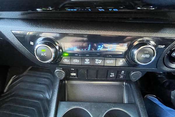 2021 Toyota Hilux SR5 GUN126R 4X4