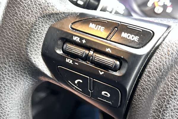 2017 Kia Rio S YB