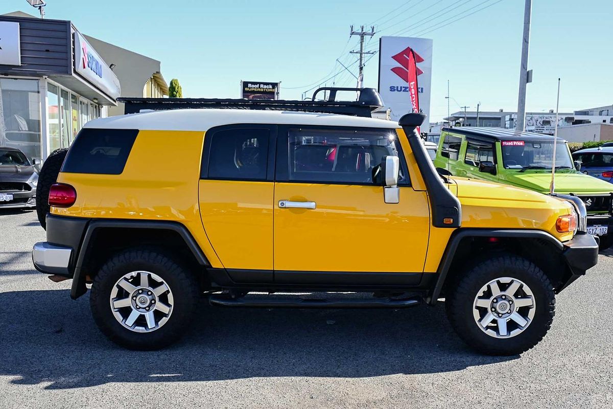 2016 Toyota FJ Cruiser GSJ15R