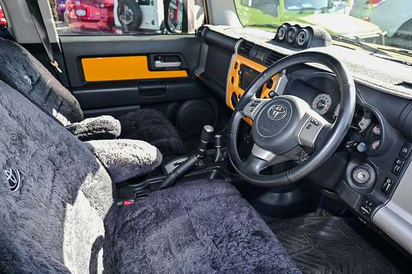 2016 Toyota FJ Cruiser GSJ15R