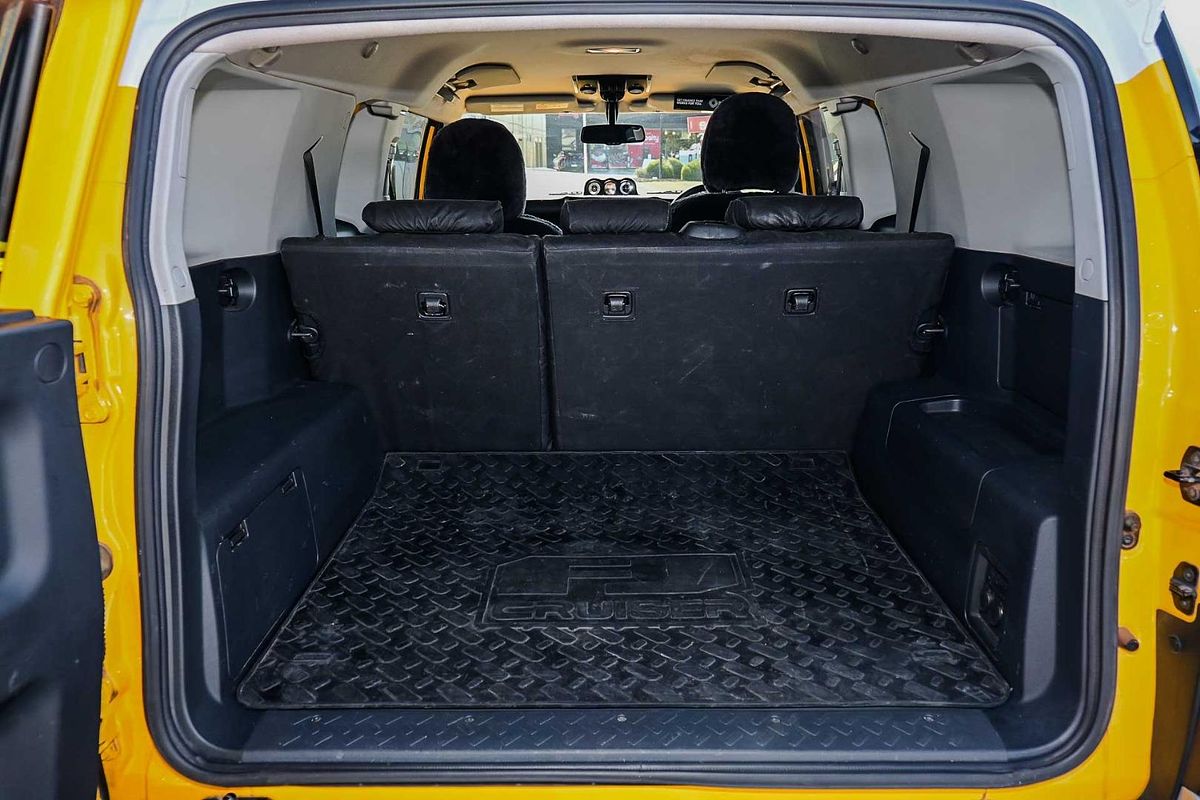 2016 Toyota FJ Cruiser GSJ15R