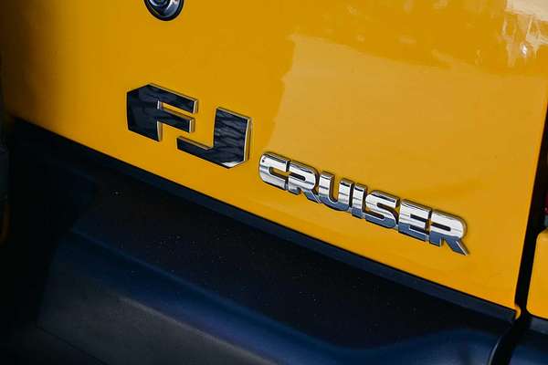 2016 Toyota FJ Cruiser GSJ15R