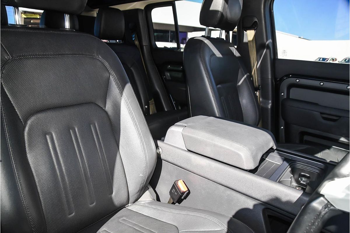 2021 Land Rover Defender 110 D300 SE L663