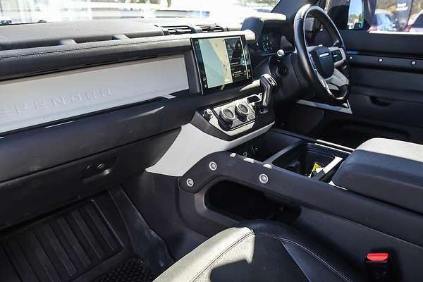 2021 Land Rover Defender 110 D300 SE L663
