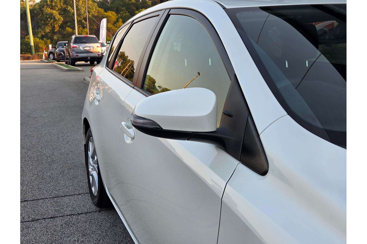 2016 Toyota Corolla Ascent Sport ZRE182R