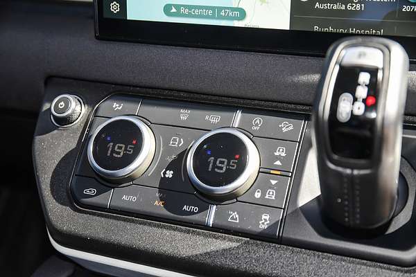2021 Land Rover Defender 110 D300 SE L663
