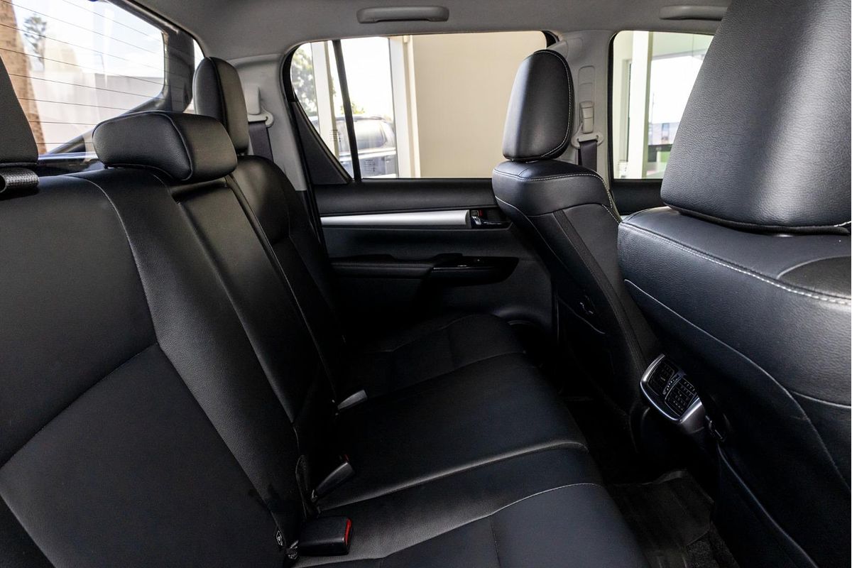 2021 Toyota Hilux SR5 GUN126R 4X4