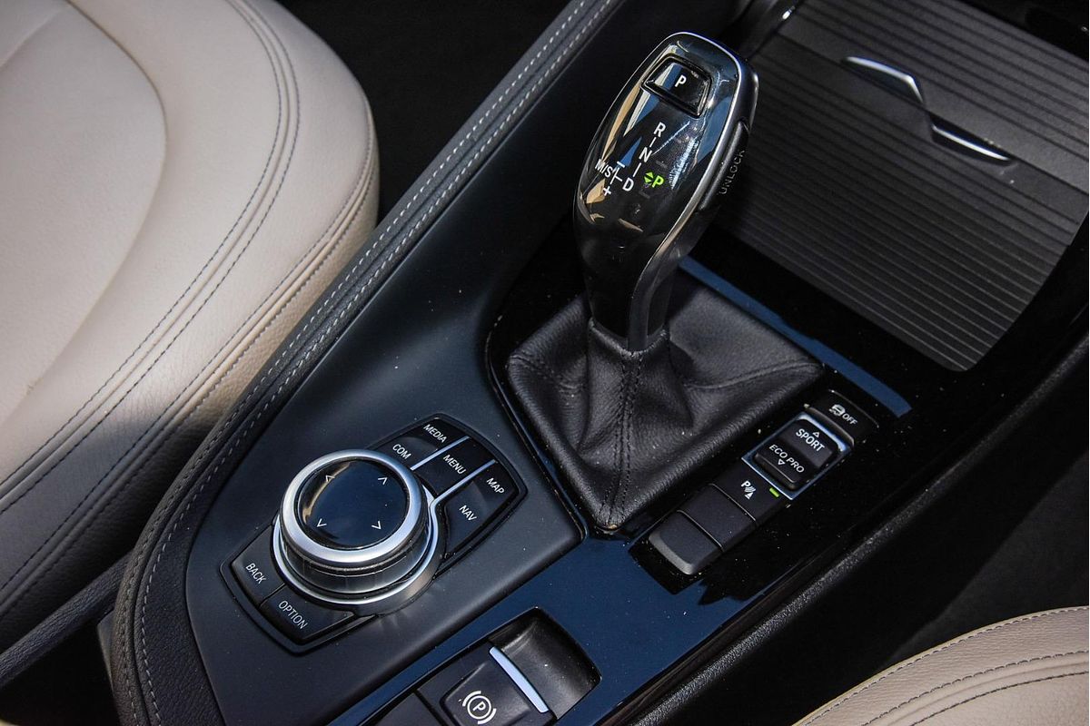 2017 BMW X1 sDrive20i F48