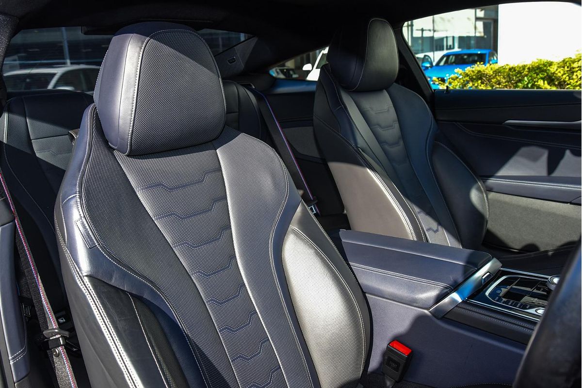 2021 BMW 8 Series 840i M Sport G15