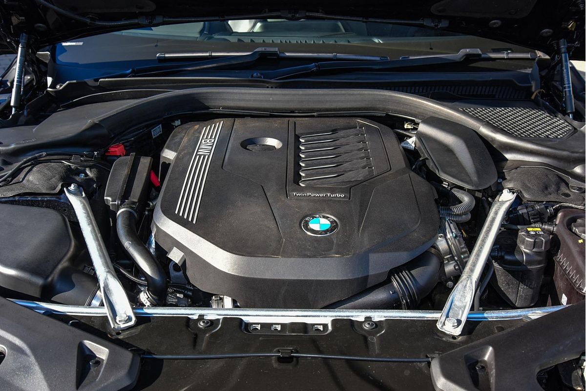2021 BMW 8 Series 840i M Sport G15