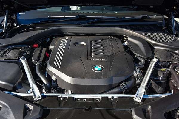 2021 BMW 8 Series 840i M Sport G15