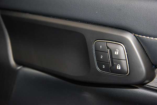 2024 Ford Everest Platinum