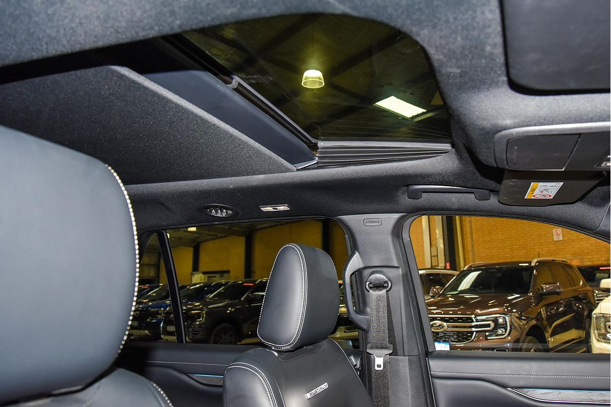 2024 Ford Everest Platinum