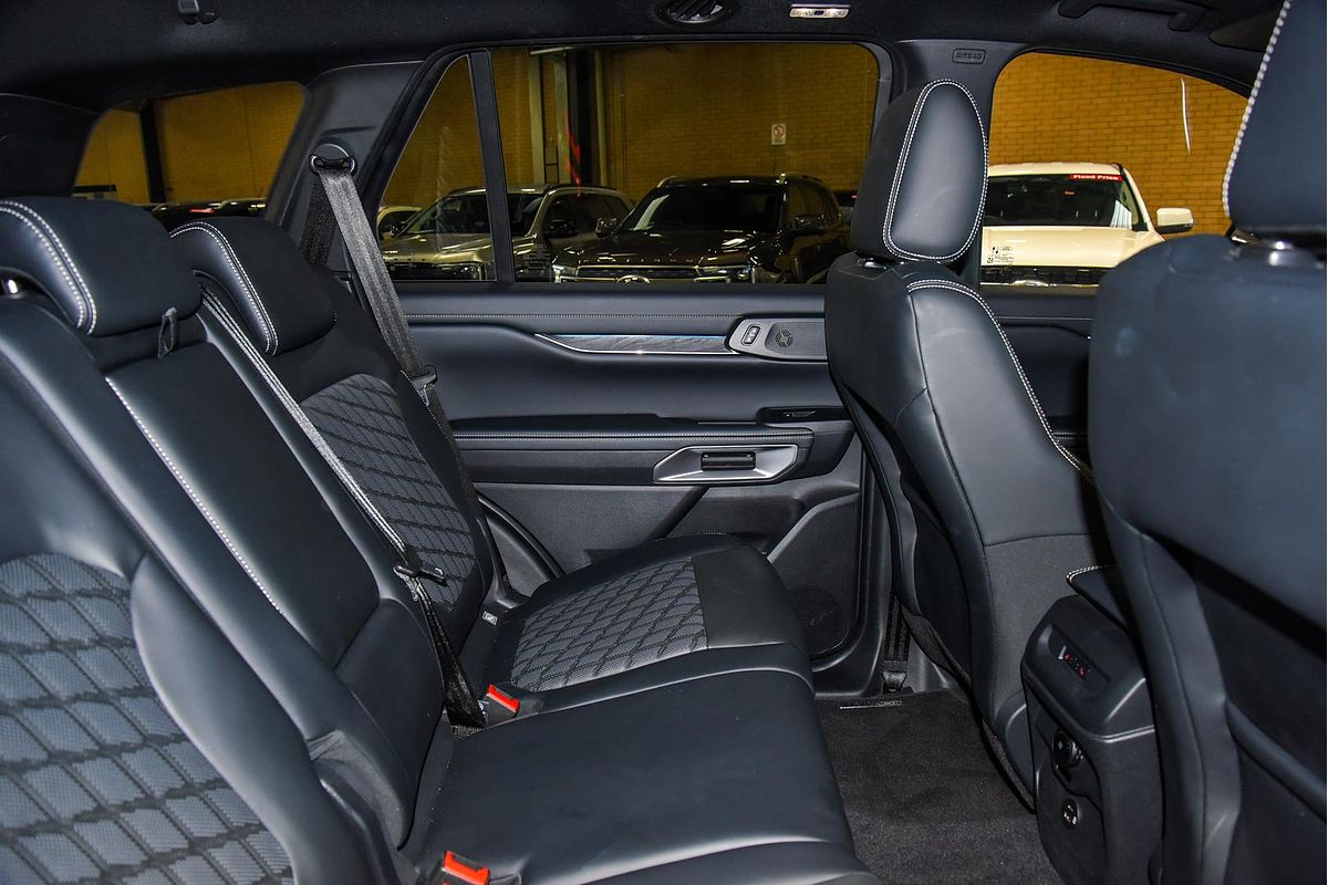 2024 Ford Everest Platinum