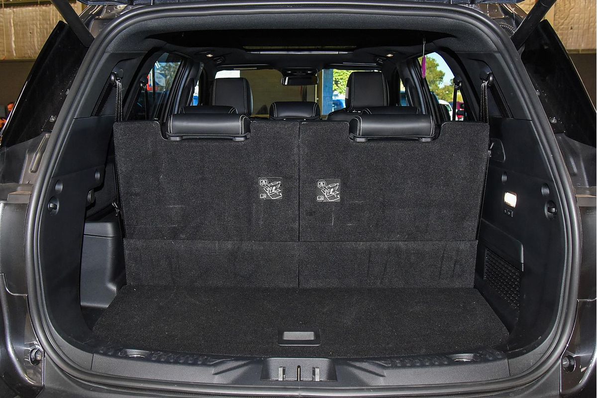 2024 Ford Everest Platinum